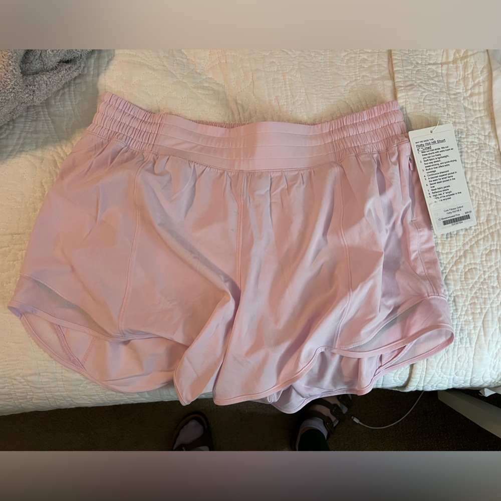 Hotty Hot Lululemon shorts 4”